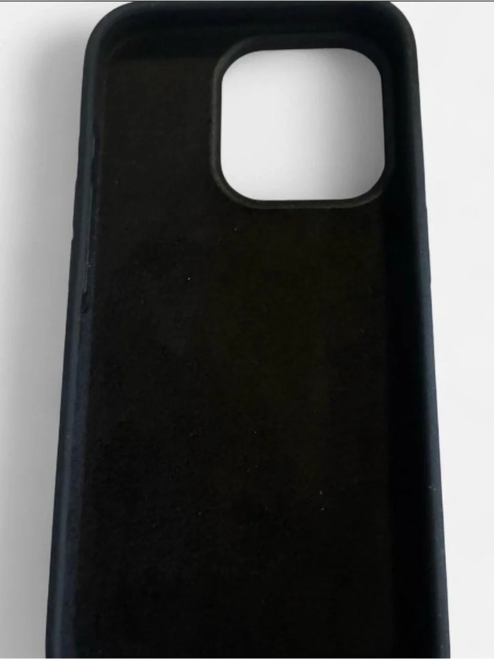 Black Heart Silicone Phone Case - iPhone 15 pro